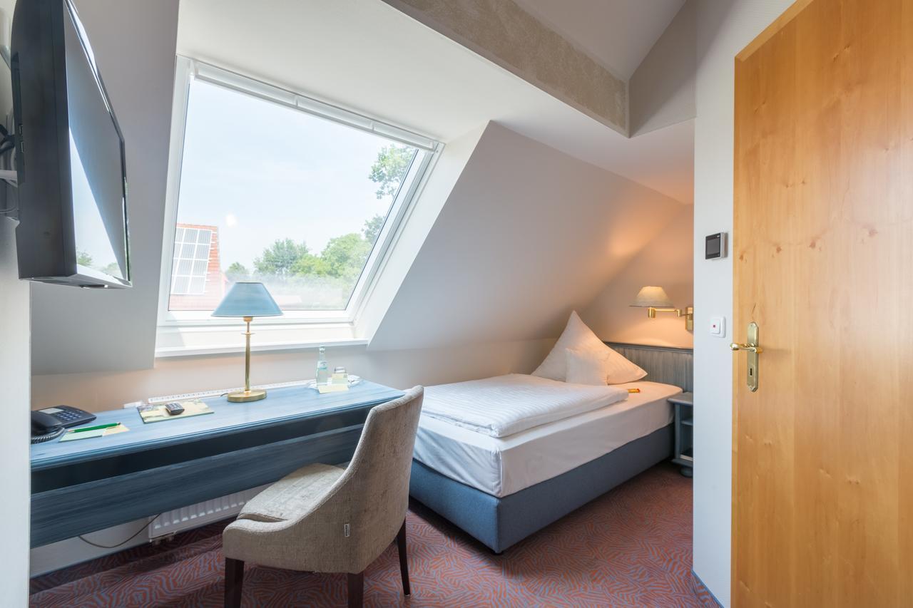 Hotel Goedecke Sarstedt Exterior photo