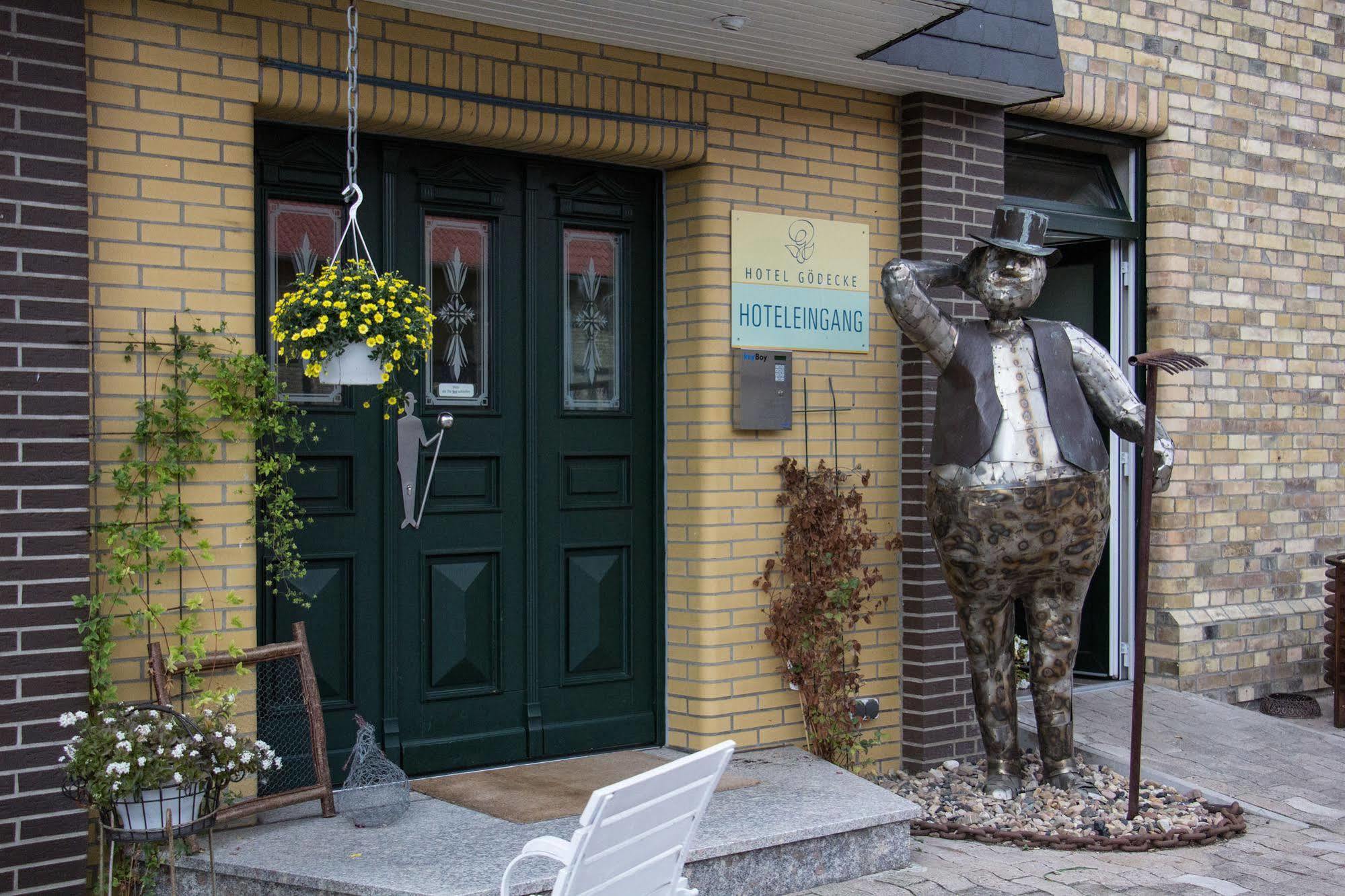 Hotel Goedecke Sarstedt Exterior photo